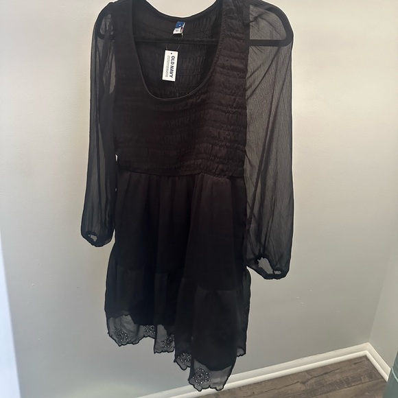 Dress - Picture 1 of 9